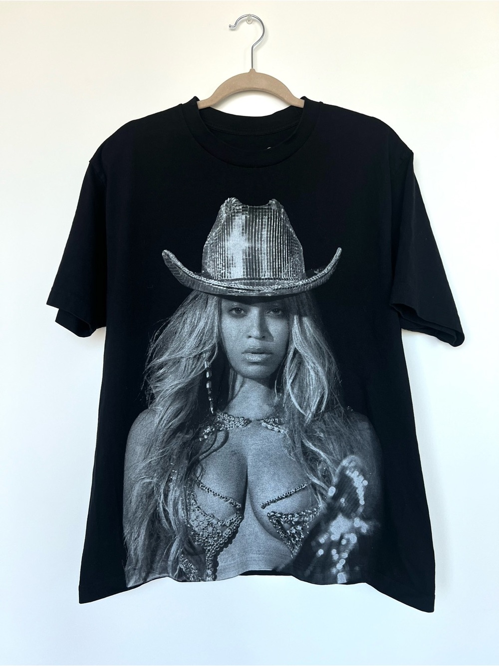 Like New Beyoncé 2023 Renaissance World Tour T-Shirt